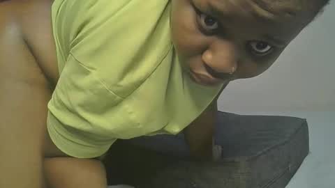 Snapshot of ceepretty25 chatting on April 27, 2026, 1:58 am ceepretty25 online show from April 27, 2026, 1:58 am