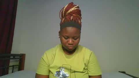 Snapshot of ceepretty25 chatting on July 7, 2026, 12:46 am ceepretty25 online show from July 7, 2026, 12:46 am