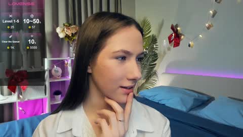 Josie Manesi online show from February 6, 2025, 7:51 pm