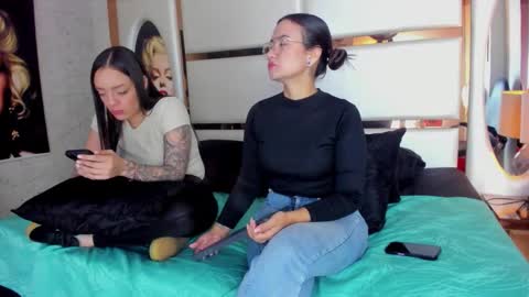 Snapshot of celeste_starsss chatting on October 15, 2025, 9:37 pm celeste_starsss online show from October 15, 2025, 9:37 pm
