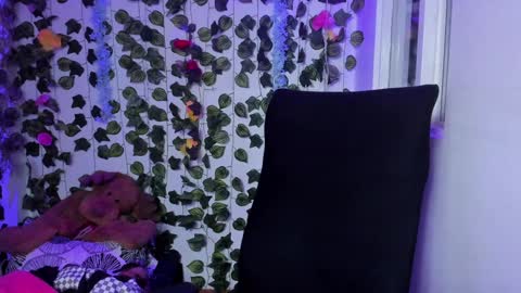 Snapshot of celestinepurple chatting on January 8, 2025, 11:41 pm Celestineeeeee online show from January 8, 2025, 11:41 pm