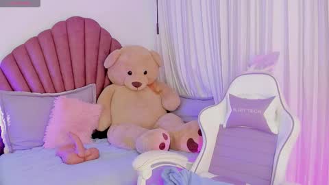        700   110 p  online show from November 15, 2025, 6:22 am