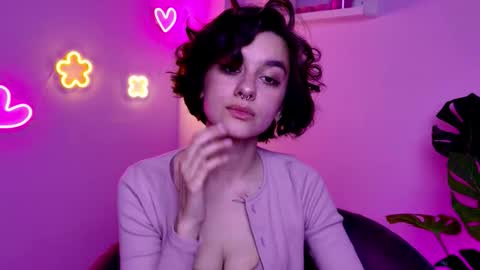  Celine  online show from February 15, 2026, 5:26 am