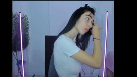 Snapshot of celine_roxelle chatting on November 4, 2025, 8:02 am Celine Roxelle online show from November 4, 2025, 8:02 am