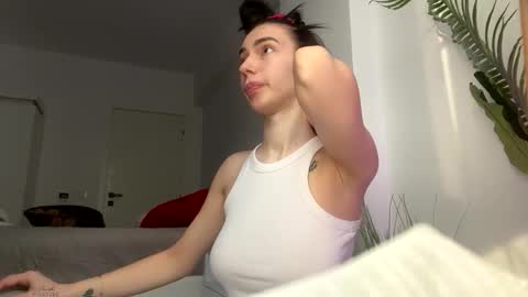 Snapshot of celine_roxelle chatting on January 13, 2026, 12:54 pm Celine Roxelle online show from January 13, 2026, 12:54 pm