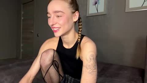 Amilia online show from July 18, 2026, 1:21 am