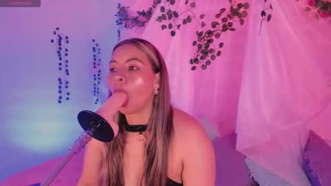 Hello guys my name is Sofi and Lizzie and  Vanessa online show from November 7, 2025, 10:54 pm