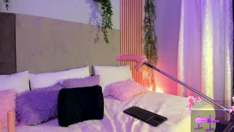 Snapshot of centaurigirls chatting on April 22, 2026, 8:43 pm Hello guys my name is Sofi and Lizzie and Vanessa online show from April 22, 2026, 8:43 pm