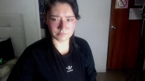 Snapshot of cerecita_02 chatting on February 10, 2025, 12:50 pm Cerecita online show from February 10, 2025, 12:50 pm