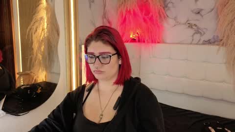 Cerecita  online show from April 7, 2026, 12:44 am