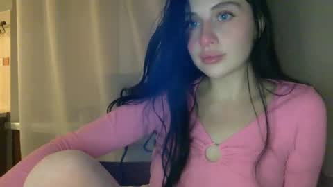 Eva online show from October 7, 2025, 7:33 pm