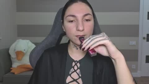 Kate online show from October 15, 2025, 5:07 am