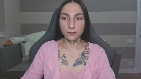 Kate online show from November 17, 2025, 9:04 am