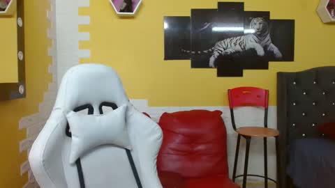 chacorta_ online show from April 14, 2026, 1:17 pm