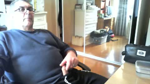 Snapshot of chalkstall chatting on June 21, 2026, 3:53 am Chalky online show from June 21, 2026, 3:53 am