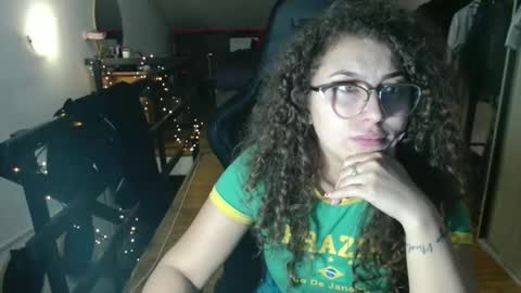 Stephanieblisss online show from February 11, 2026, 5:07 pm