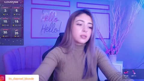 Snapshot of channel_blonde_a chatting on January 4, 2025, 7:34 pm channel_blonde_a online show from January 4, 2025, 7:34 pm