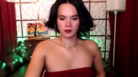 Snapshot of channel_maxine chatting on June 18, 2026, 4:46 am Rosette online show from June 18, 2026, 4:46 am