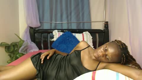 Snapshot of chantelsamz2 chatting on December 14, 2024, 9:13 pm Chantel online show from December 14, 2024, 9:13 pm