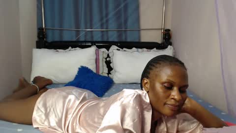 Snapshot of chantelsamz2 chatting on February 12, 2025, 12:37 am Chantel online show from February 12, 2025, 12:37 am