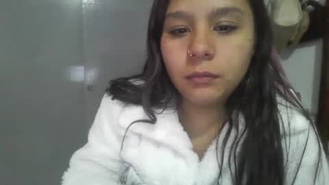 Snapshot of charis_21 chatting on May 10, 2026, 3:01 am charis 2 online show from May 10, 2026, 3:01 am