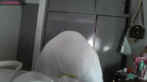 Snapshot of charis_21 chatting on May 28, 2026, 5:43 pm charis 2 online show from May 28, 2026, 5:43 pm