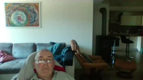 charles6064 online show from July 28, 2026, 2:13 pm