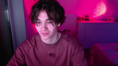 Snapshot of charleshanson69 chatting on April 21, 2026, 6:44 pm charleshanson69 online show from April 21, 2026, 6:44 pm