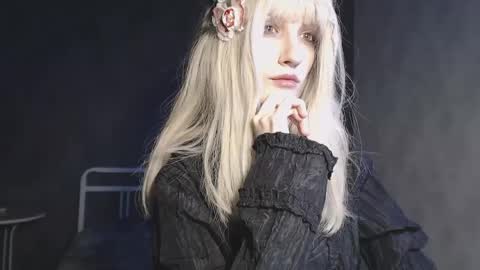 Snapshot of charlie_crystal chatting on April 7, 2026, 7:47 pm Charlie online show from April 7, 2026, 7:47 pm