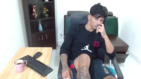 Snapshot of charlie_oconnor chatting on December 20, 2024, 8:38 am Charlie oconnor online show from December 20, 2024, 8:38 am