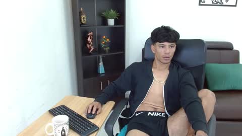 Snapshot of charlie_oconnor chatting on January 15, 2025, 8:41 am Charlie oconnor online show from January 15, 2025, 8:41 am