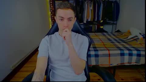 carlos reyes online show from March 4, 2026, 9:26 am