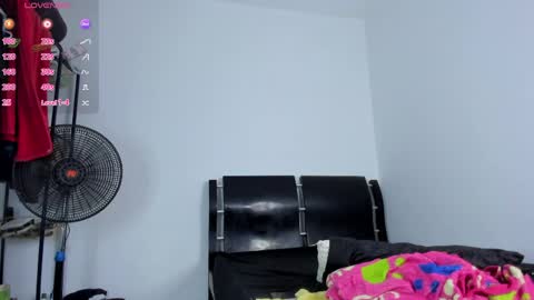 Snapshot of charlietaylorr__ chatting on May 16, 2026, 12:07 am Charlie online show from May 16, 2026, 12:07 am
