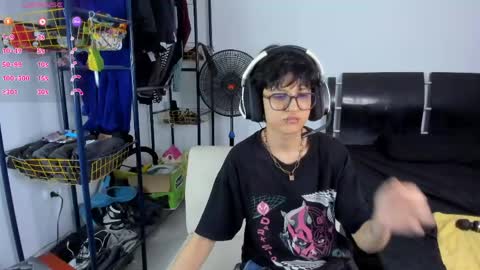 Snapshot of charlietaylorr__ chatting on May 23, 2026, 8:46 pm Charlie online show from May 23, 2026, 8:46 pm