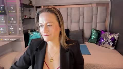 Snapshot of charlot_milf chatting on October 14, 2025, 12:06 pm Charlot milf online show from October 14, 2025, 12:06 pm