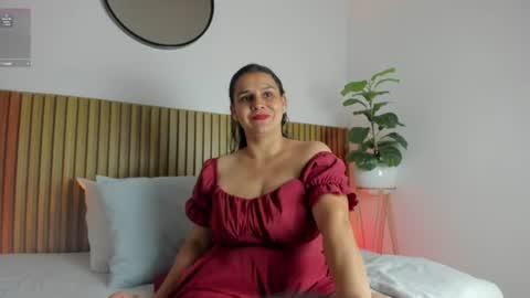 Snapshot of charlotte13x chatting on July 29, 2026, 2:10 am C H A R L O T T E online show from July 29, 2026, 2:10 am