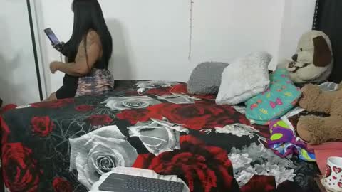 charlotte_027 online show from February 23, 2025, 11:55 am