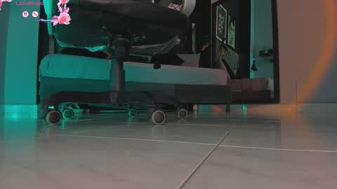 charlotte  grey online show from February 12, 2026, 8:15 pm