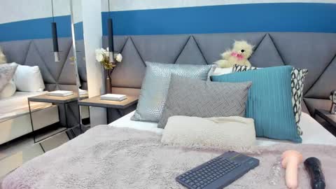 Snapshot of charlotte_copper chatting on January 11, 2025, 2:04 pm Charlotte online show from January 11, 2025, 2:04 pm