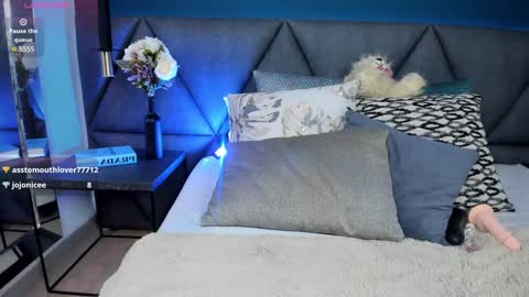 Snapshot of charlotte_copper chatting on January 24, 2025, 5:21 pm Charlotte online show from January 24, 2025, 5:21 pm