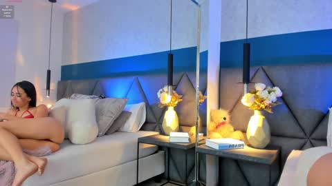 Snapshot of charlotte_copper chatting on February 4, 2025, 4:50 pm Charlotte online show from February 4, 2025, 4:50 pm