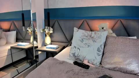 Snapshot of charlotte_copper chatting on February 16, 2025, 6:32 pm Charlotte online show from February 16, 2025, 6:32 pm