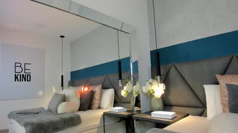 Snapshot of charlotte_copper chatting on March 6, 2025, 1:03 pm Charlotte online show from March 6, 2025, 1:03 pm