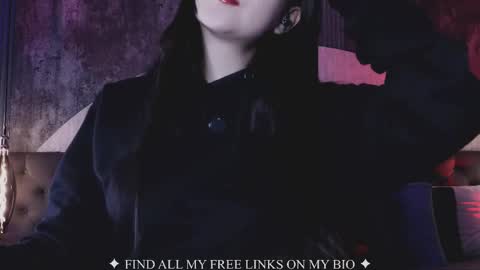 Charlotte online show from March 31, 2026, 7:25 pm