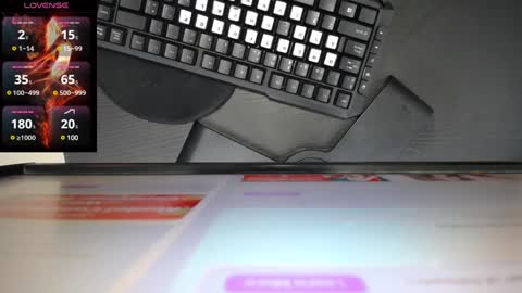 Snapshot of charlotte_gonsalez chatting on December 12, 2024, 11:18 am Charlotte online show from December 12, 2024, 11:18 am