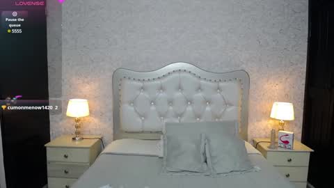 Snapshot of charlotte_gonsalez chatting on January 3, 2025, 11:35 am Charlotte online show from January 3, 2025, 11:35 am