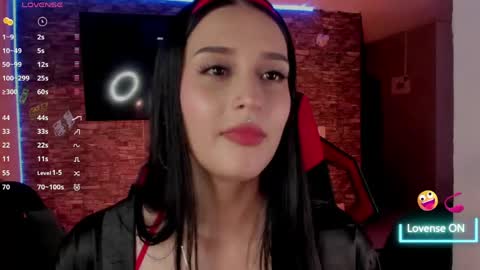 Snapshot of charlotte_greys chatting on May 3, 2026, 1:00 am Charlotte online show from May 3, 2026, 1:00 am