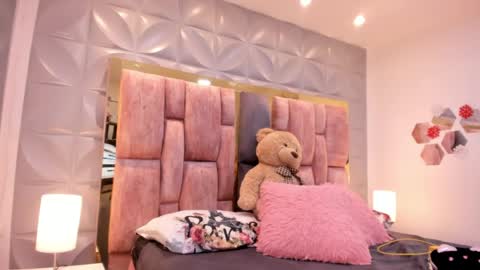 Charlotte Icee online show from April 18, 2026, 2:21 pm