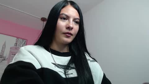 Snapshot of charlotte_johnson_t chatting on November 12, 2025, 7:57 pm Charlott online show from November 12, 2025, 7:57 pm