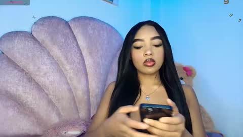 charlotte_walker1 online show from March 25, 2026, 12:38 am